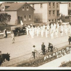 Parade 1918