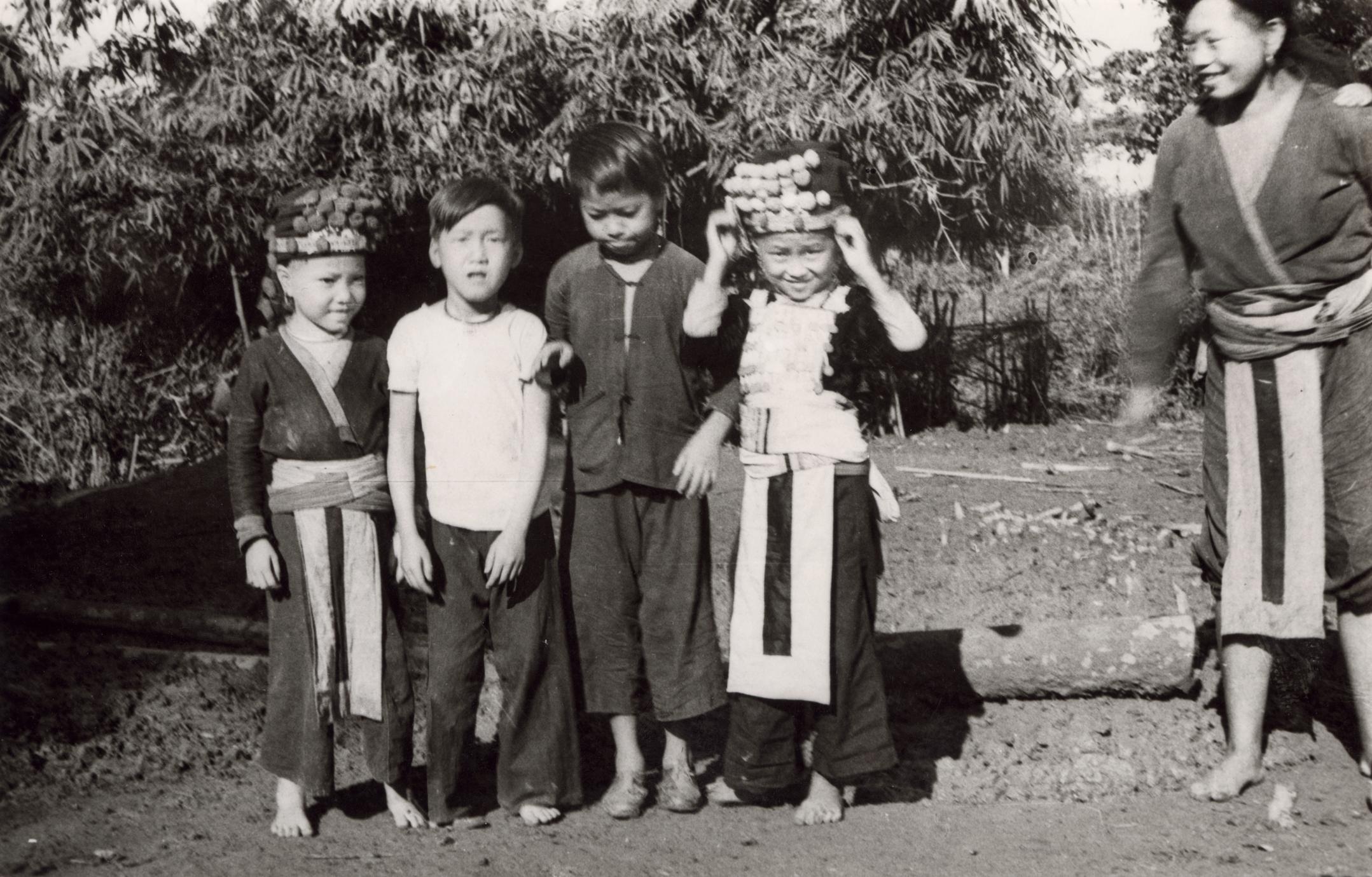 Four White Hmong children in Houa Khong Province - UWDC - UW