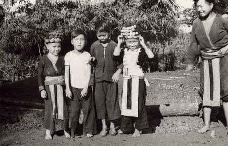 Four White Hmong children in Houa Khong Province