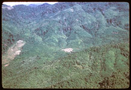 Vangviang : air view--terrain near Vangviang