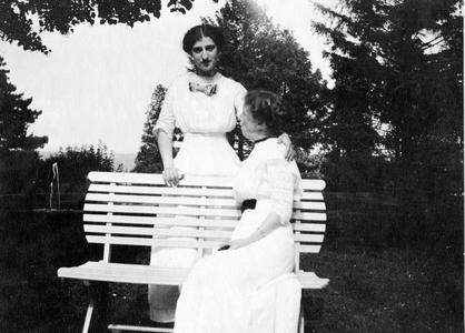 Estella and Clara Leopold