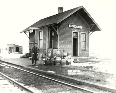 Knowlton train depot