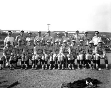 UW baseball squad