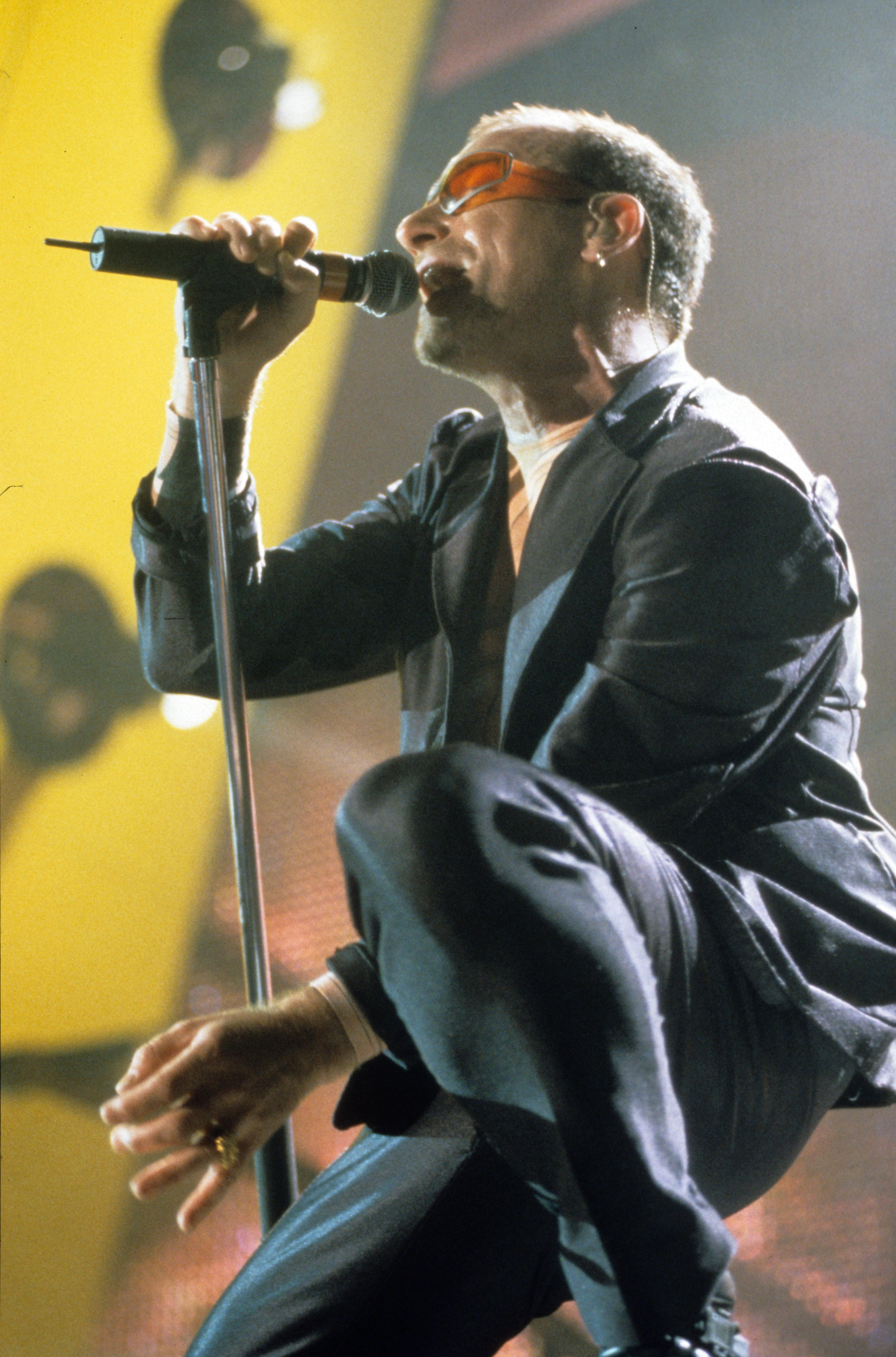 Bono singing - UWDC - UW-Madison Libraries
