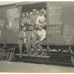 [Soldiers in railway car on their way to the Western Front]