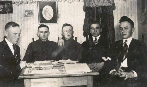 Students at River Falls Normal School, 1920