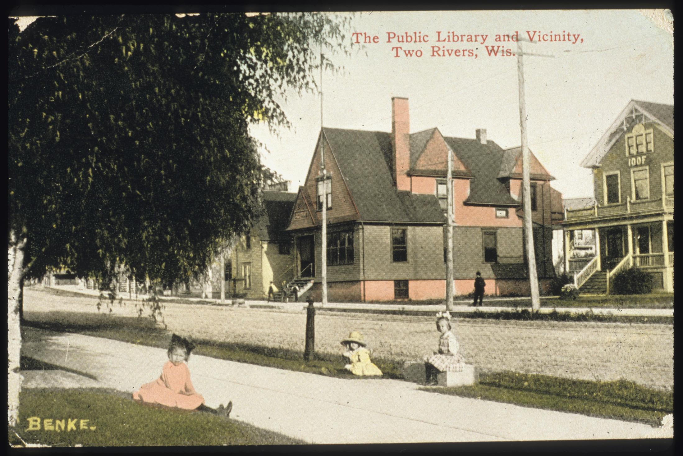 Two Rivers lighthouse - UWDC - UW-Madison Libraries