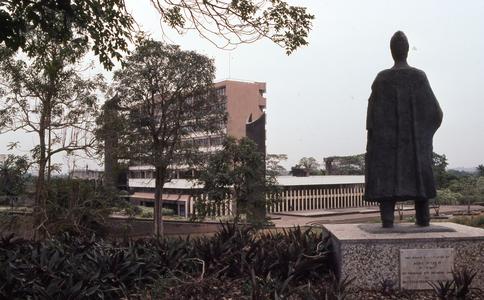 Obafemi Awolowo University statue