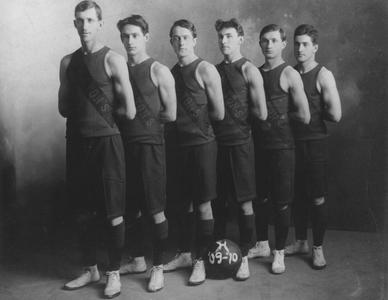 Hamilton Basketball Team 1909-1910