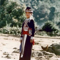 A White Hmong girl in Houa Khong Province