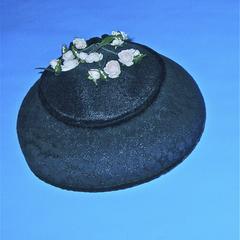 Black straw hat with roses