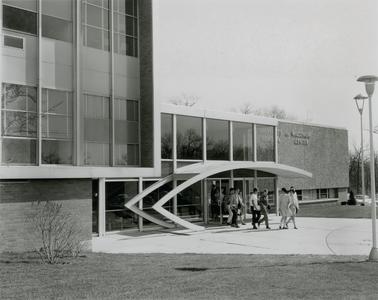 Students leaving a building at Kenosha Center