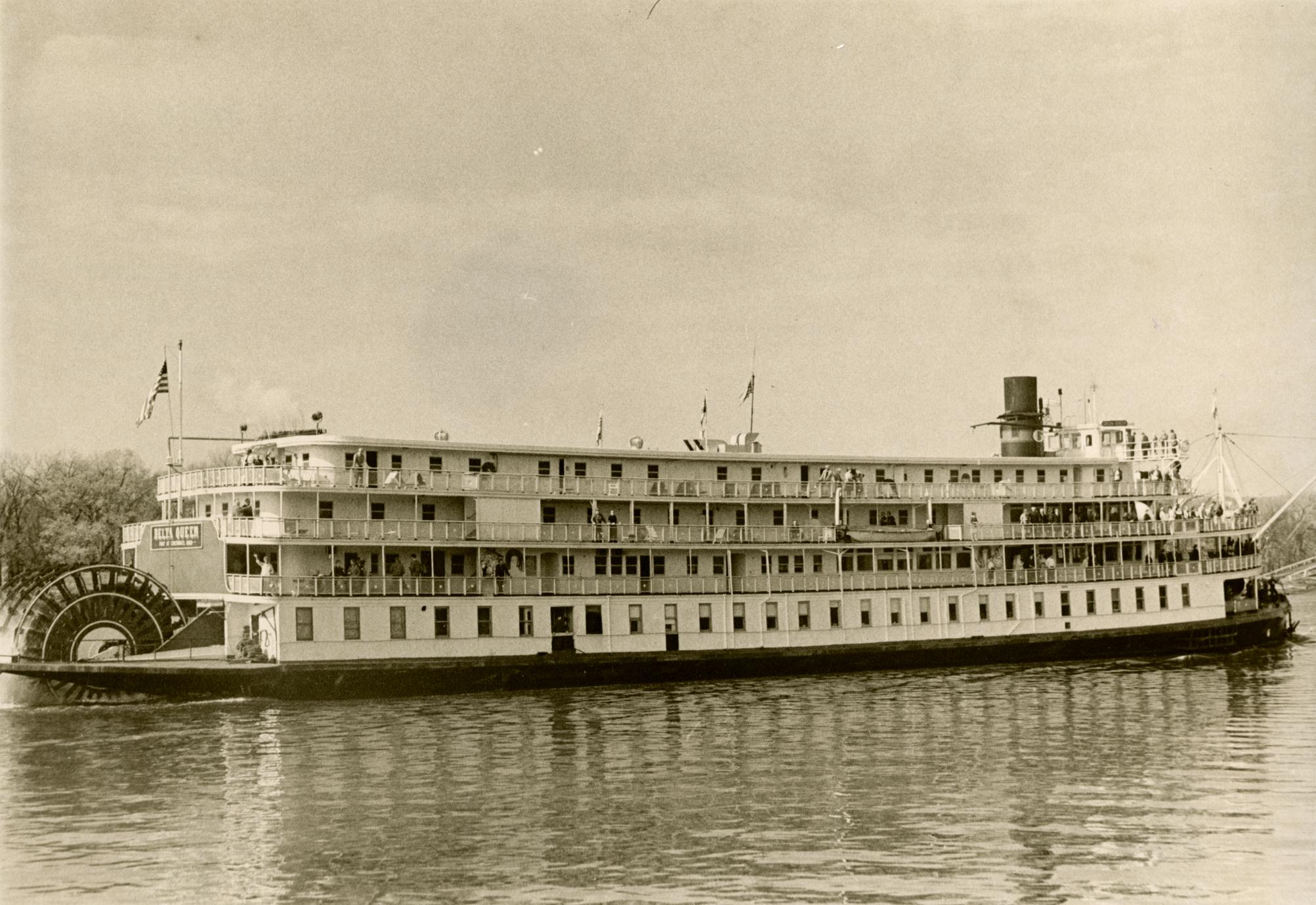 Delta Queen (Packet/Excursion boat, 1926- ) - UWDC - UW-Madison