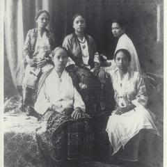 Group of upper class Muslim women, Sulu, 1900-1910