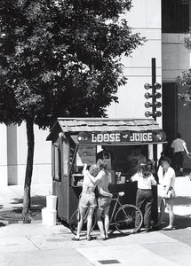 "Loose Juice" food cart