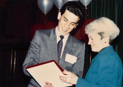 Raul Rodriguez receives 1990 Student Leadership Award