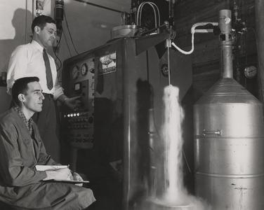 Cryostat machine in the UW (Madison) Physic's department