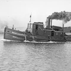 Wooden Tug Effie L. Working Duluth Superior Harbor