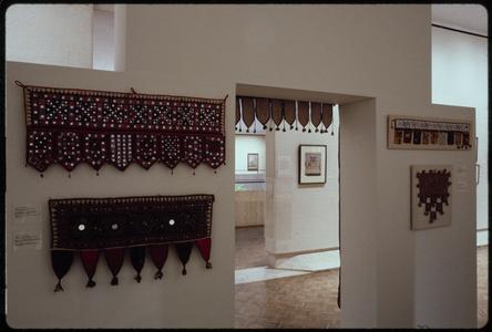 Two Faces of South Asian Art : Textiles and Painting