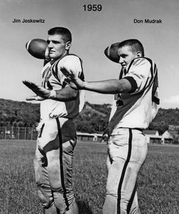Football quarterbacks 1959