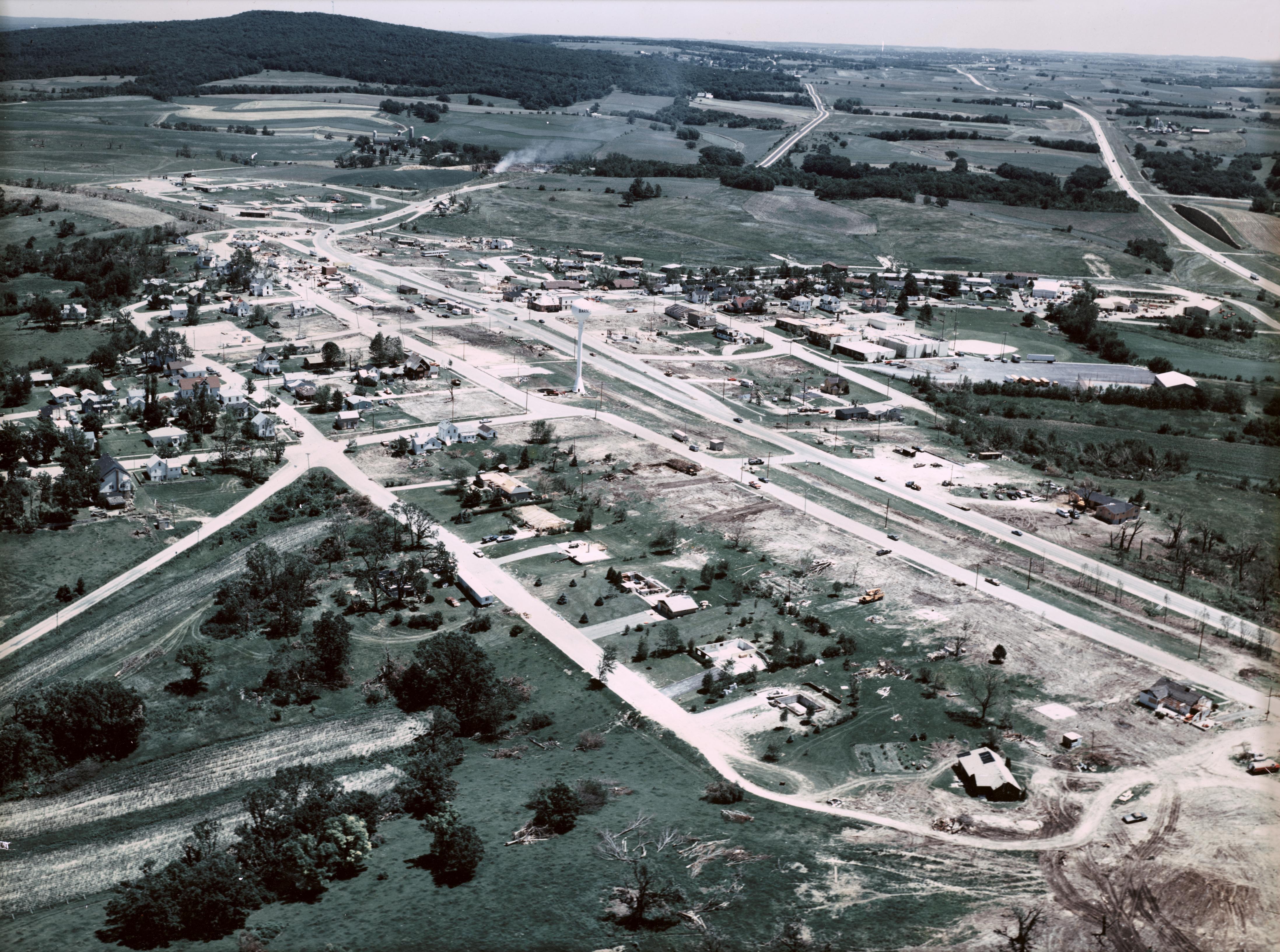‎Barneveld tornado aftermath, 1984 UWDC UWMadison Libraries