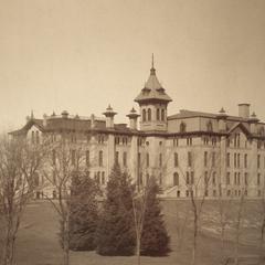 Old Main (Whitewater, WI)