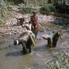 Ethnic Khmu' women fishing