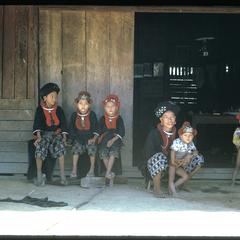 Yao mother and children