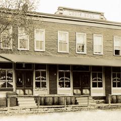 Louis L. Noll store on Second Street, photo 1