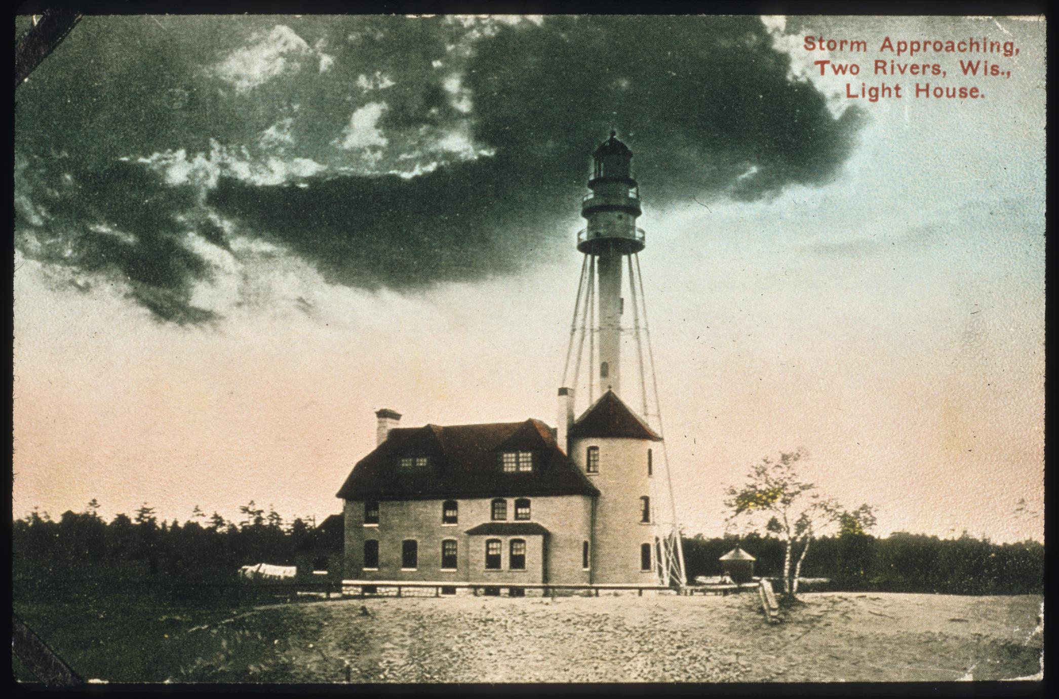 Two Rivers lighthouse - UWDC - UW-Madison Libraries