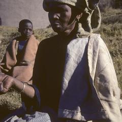 Nongenile Masithathu Zenani, performing