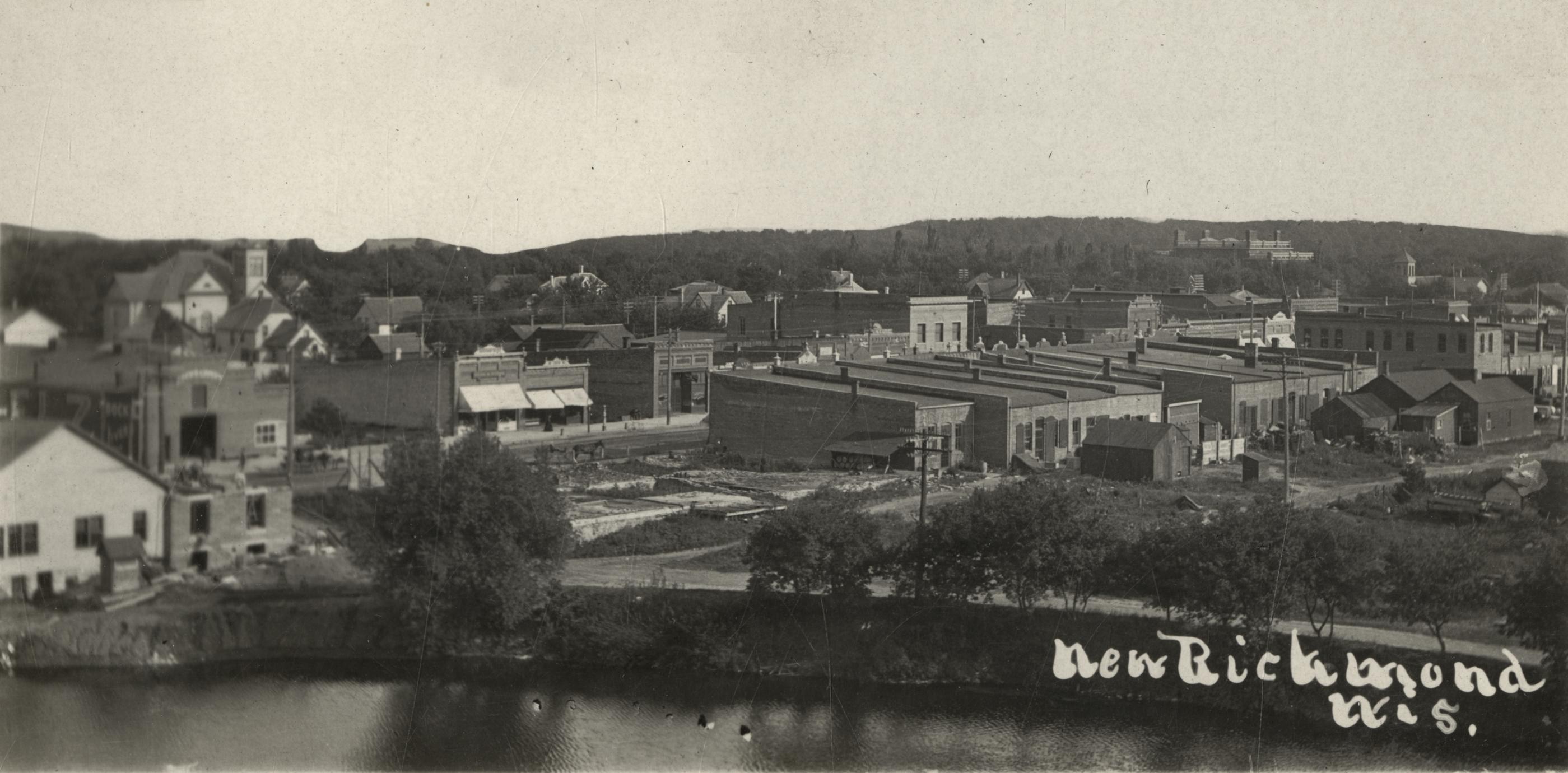 ‎City of New Richmond, looking southeast UWDC UWMadison Libraries