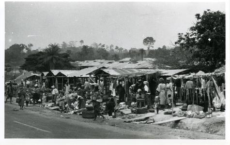 Roadside view of Owena market