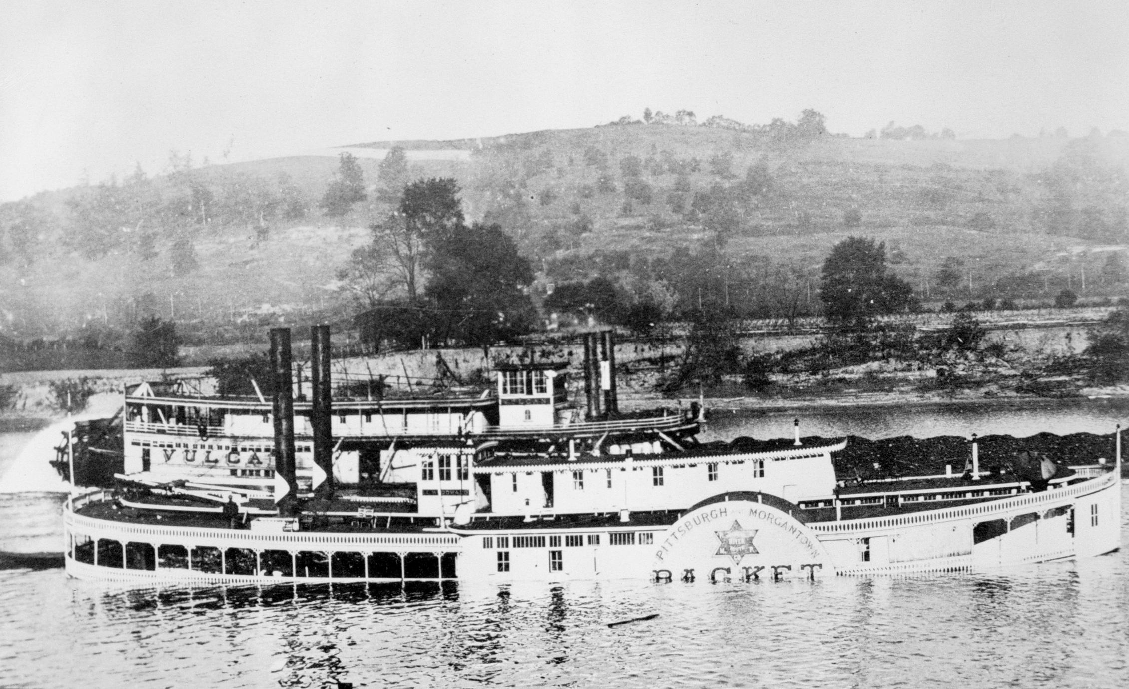 ‎Racket (Packet) UWDC UWMadison Libraries