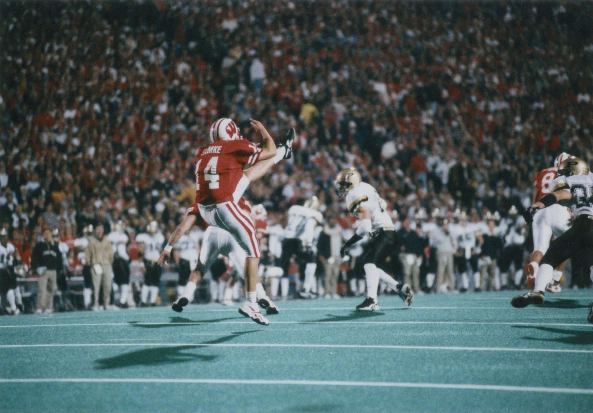 1998 homecoming football game (1 of 5) - UWDC - UW-Madison Libraries