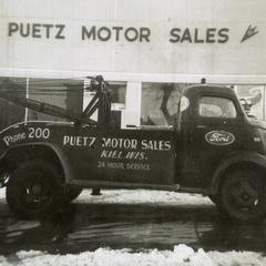 Puetz Motors Tow truck