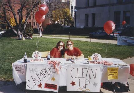 2003 homecoming campus cleanup