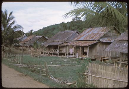Muang Kasy : the town--homes