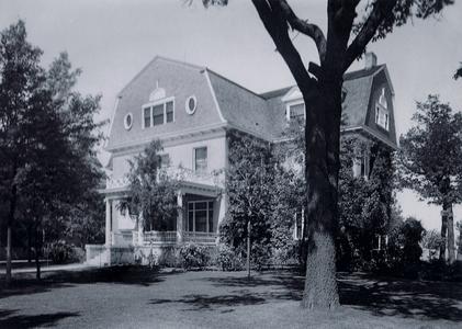 The Jeffery's first residence, Chicago, Illinois
