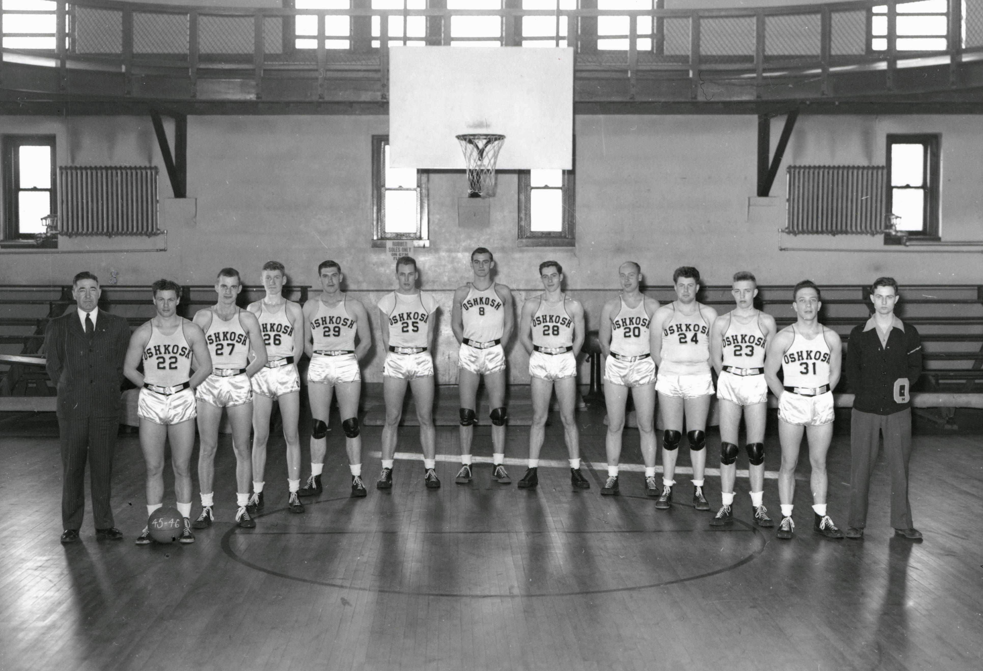 ‎Men's basketball team UWDC UWMadison Libraries