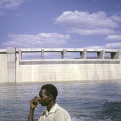 Uganda : dam on the Nile