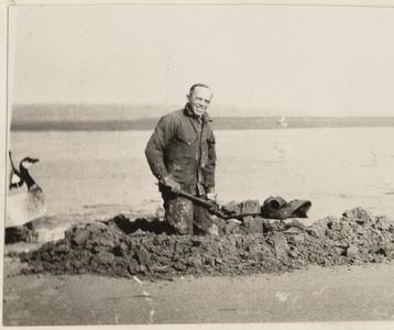 Aldo building duck blind on the Sugar River, near Belleville, Wisconsin, November 10, 1928