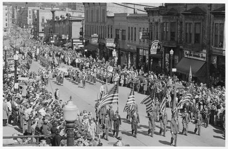 Parade, 1924