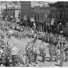 Parade, 1924