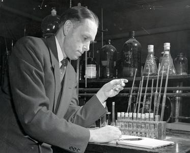 Elvehjem in the lab