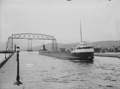 E. J. Earling Departs Duluth Superior Harbor
