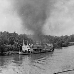 Mississippi Queen (Tourist boat, 1975- ) - UWDC - UW-Madison Libraries