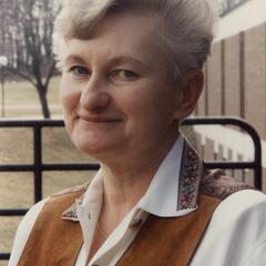 Emeritus English professor Pat Roby faculty headshot