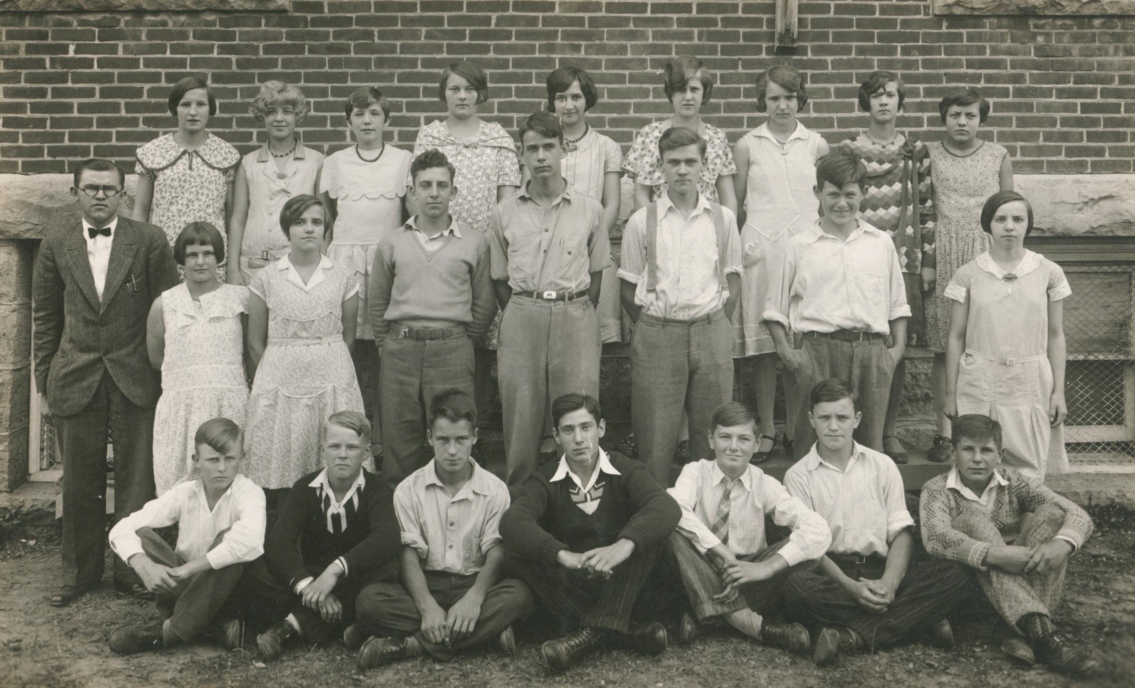 ‎New Glarus High School freshman class, 192930 UWDC UWMadison
