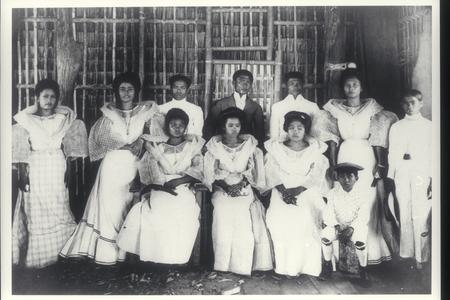 Group of Visayans, Iloilo, early 1900s